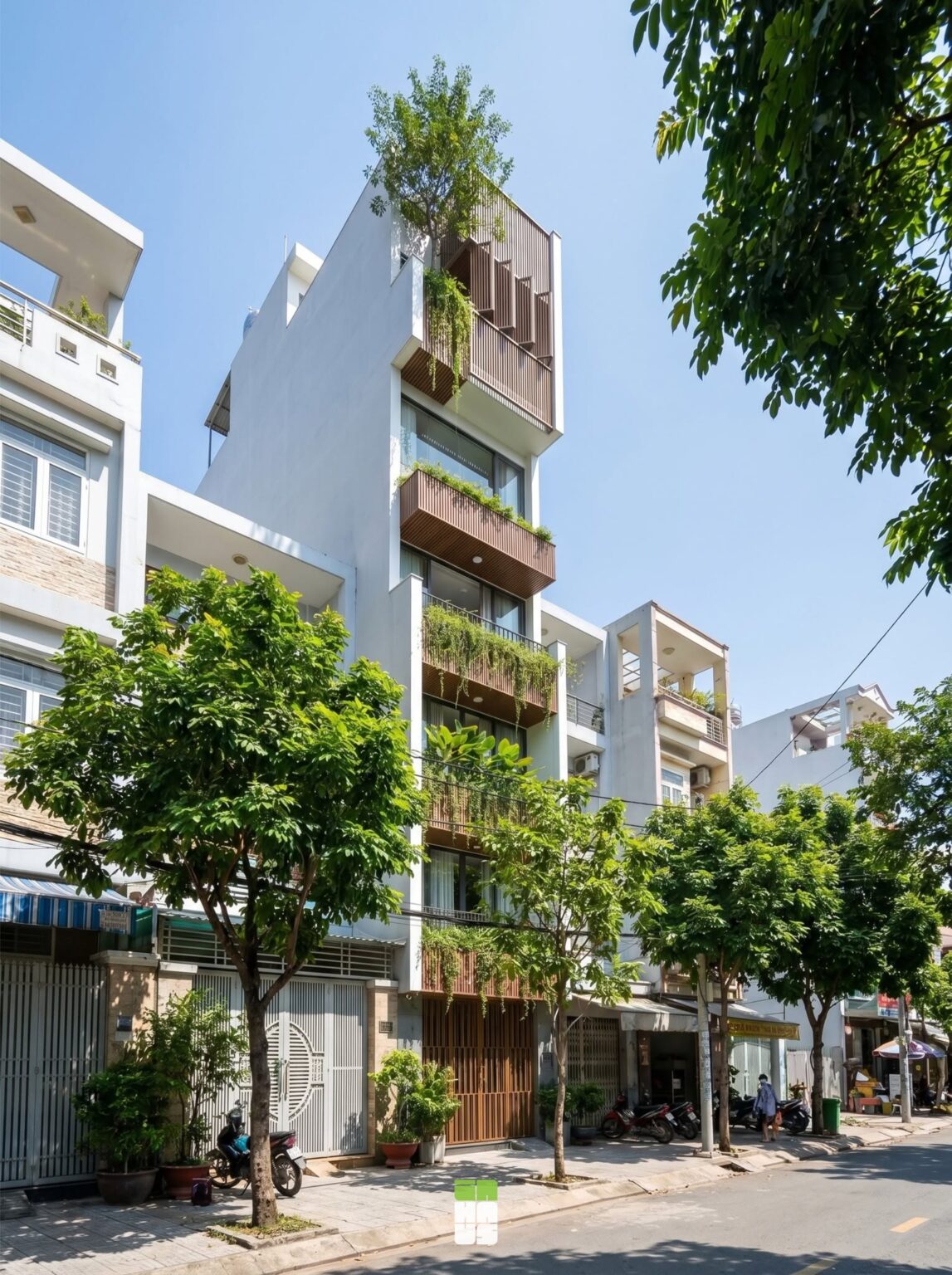 Thiết kế mặt tiền nhà phố hẹp AH-Haus