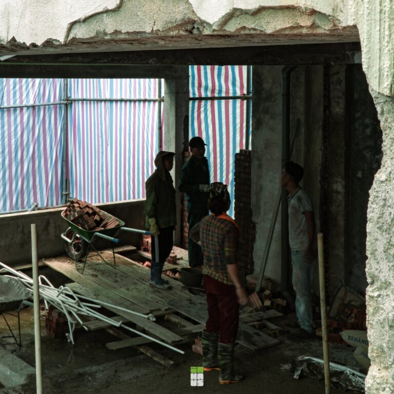 Người thợ thi công công trình INHAUS – ảnh 2