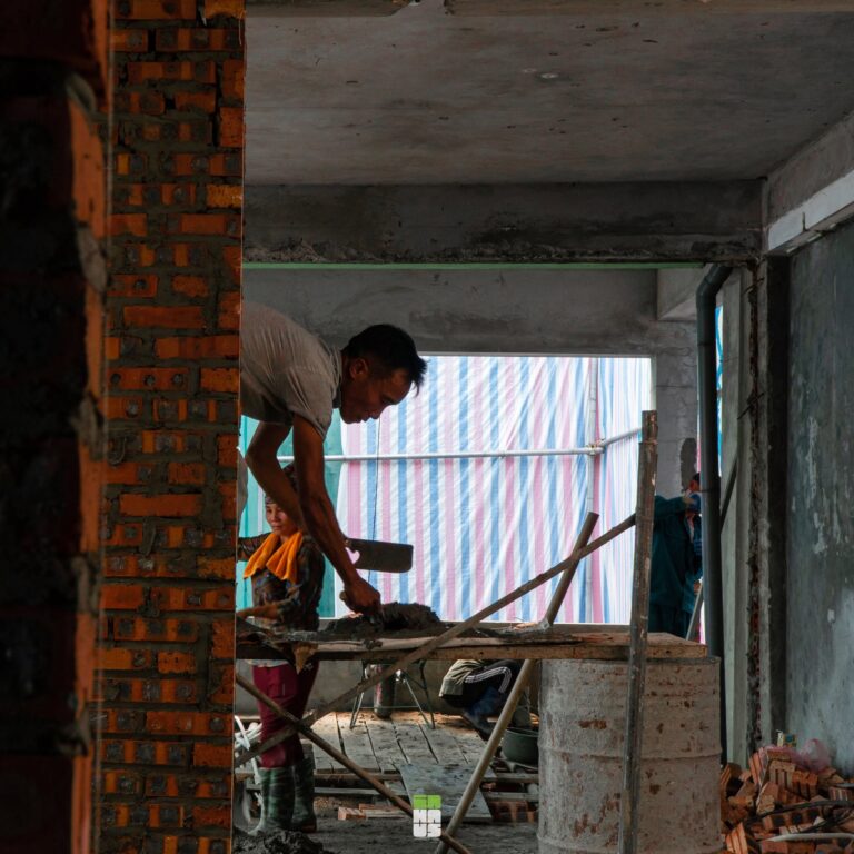 Người thợ thi công công trình INHAUS – ảnh 4